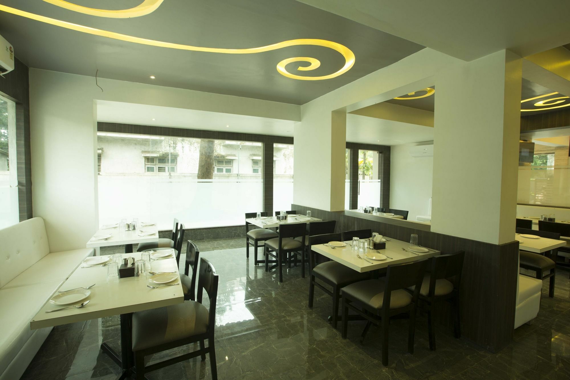 Oyo 78245 Collection O Hotel Crown Inn Navi Mumbai Exterior foto