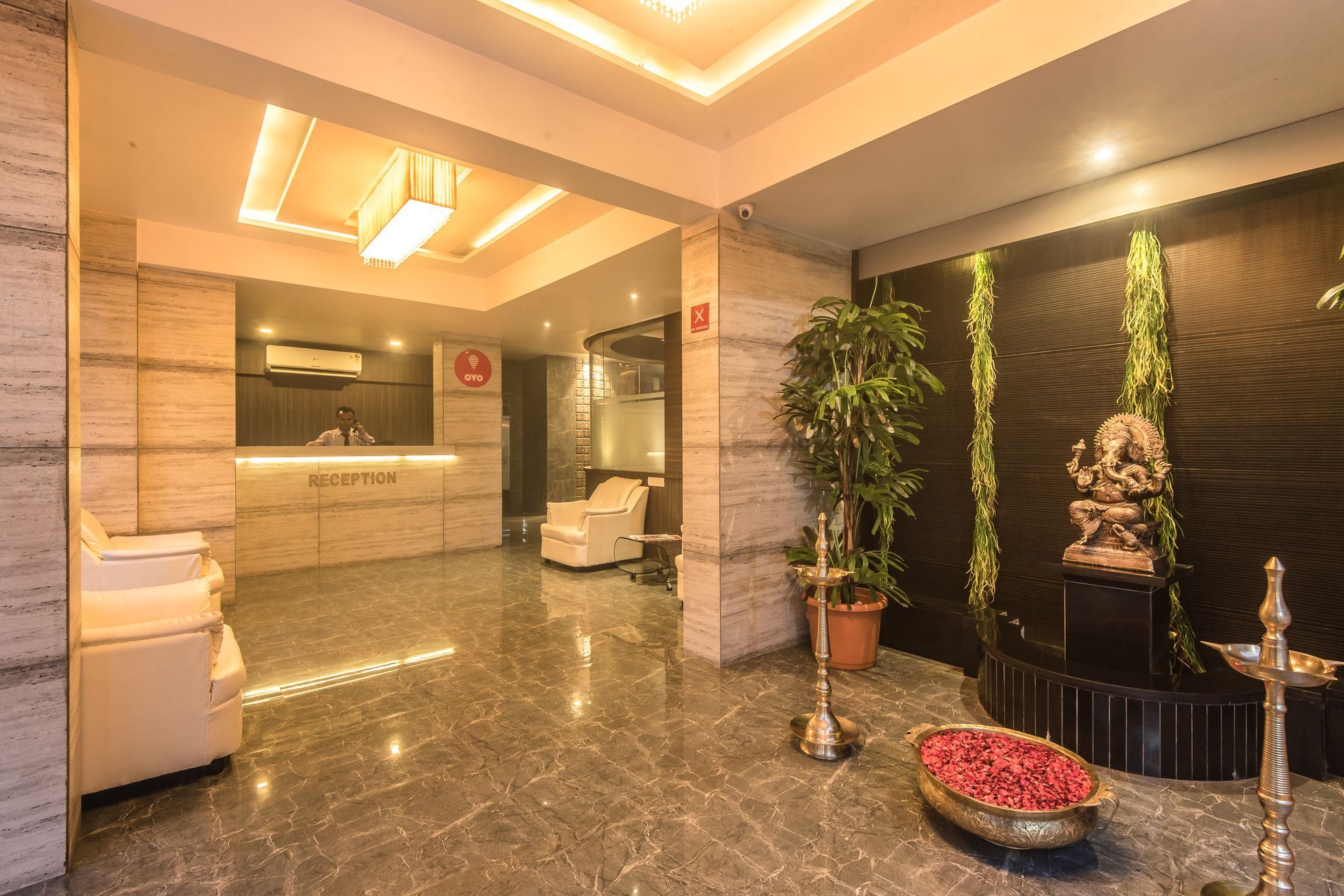 Oyo 78245 Collection O Hotel Crown Inn Navi Mumbai Exterior foto